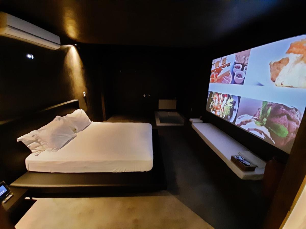 Luv Gardens Motel - Adults Only Caxias do Sul Ngoại thất bức ảnh